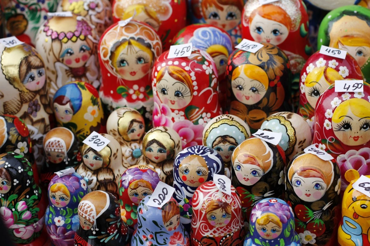 Gorro y muñecas rusas: qué comprar en Rusia