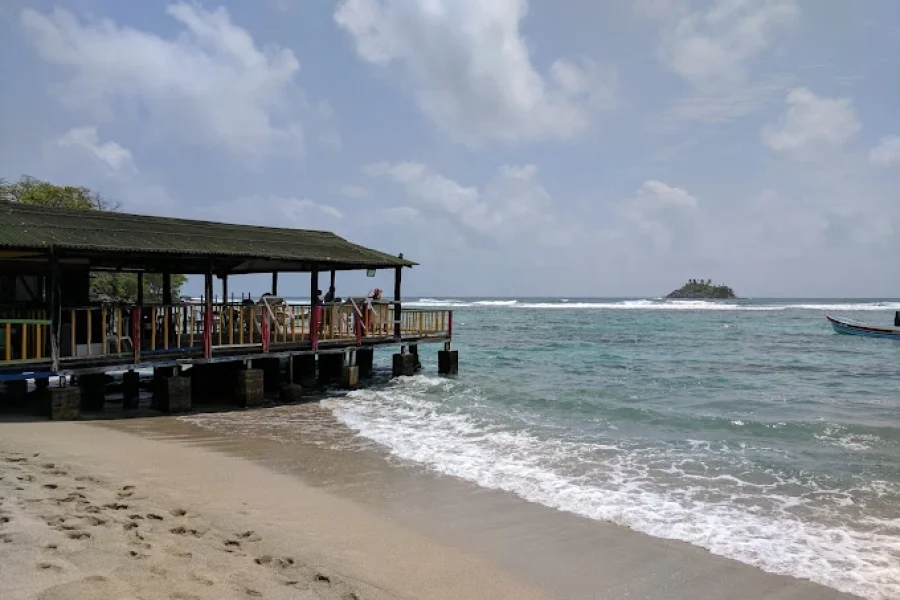 Tour a Capurganá hotel Bahía Pinorroa